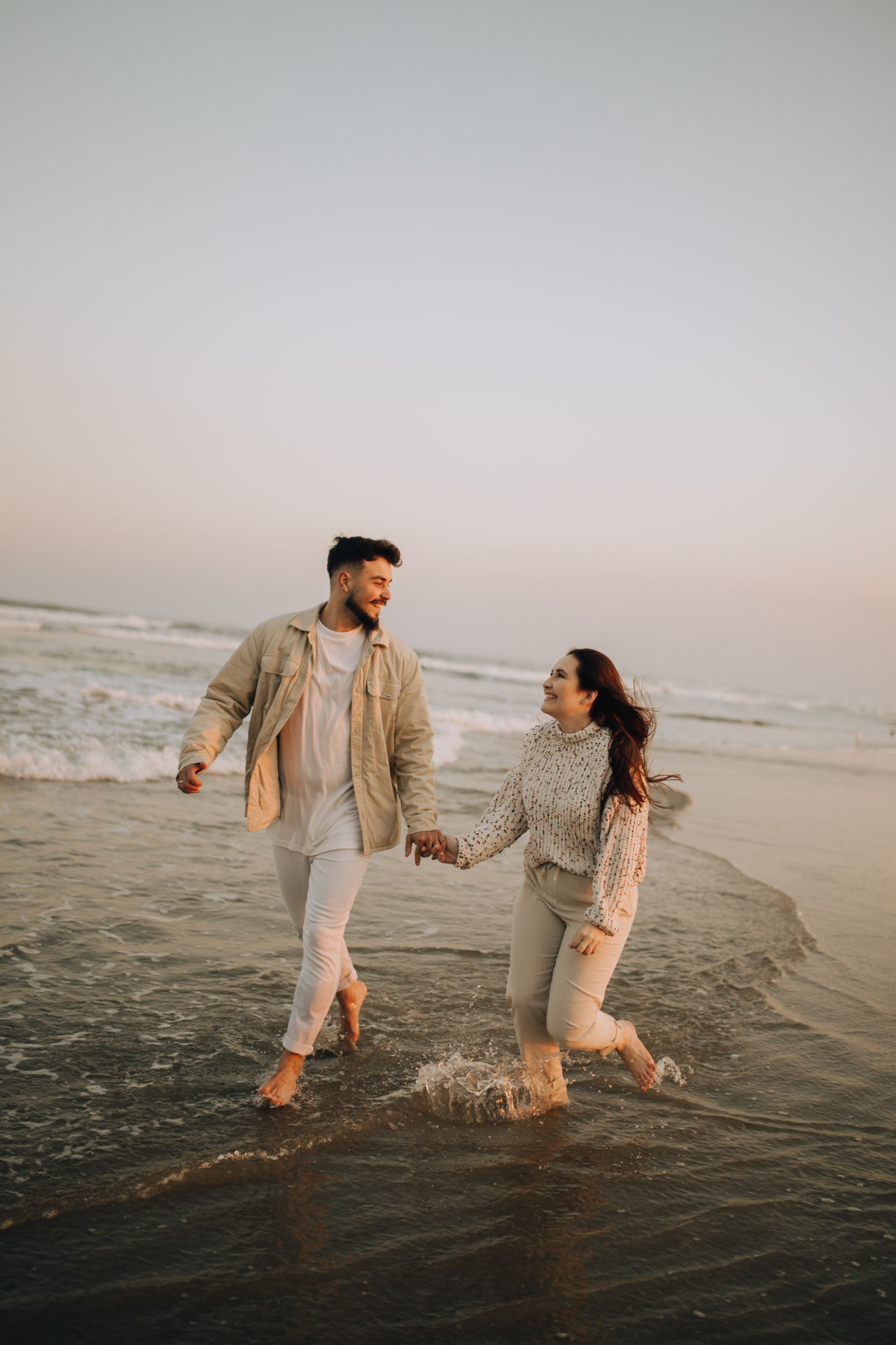 Casal no mar